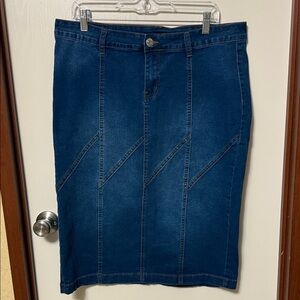 Be Girl Dark Blue Denim Skirt Size XL
